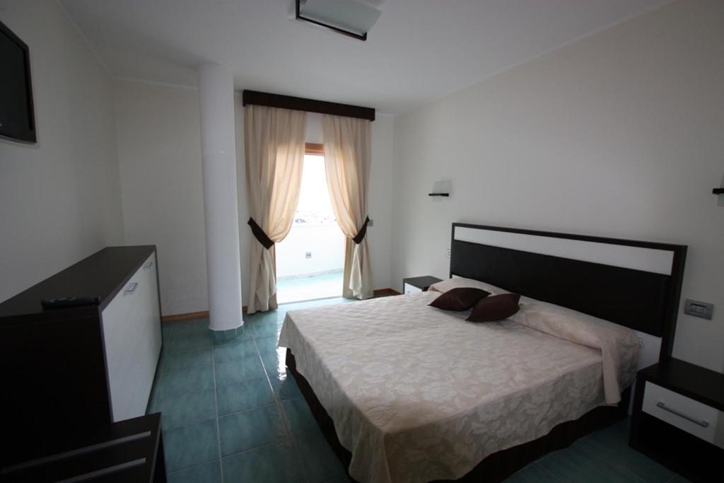 Hotel Bagni Arcobaleno Deiva Marina Habitación foto